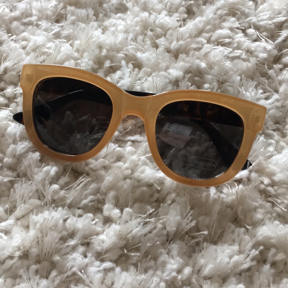 🎅🏻🤶🏼 GIFT GUIDE LOFT Retro Sunglasses